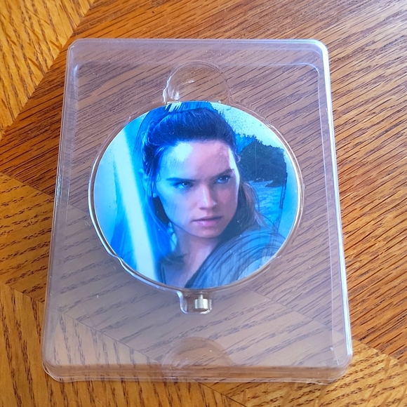 NWT Disney Star Wars Collector's Edition Mirror - Picture 5 of 7